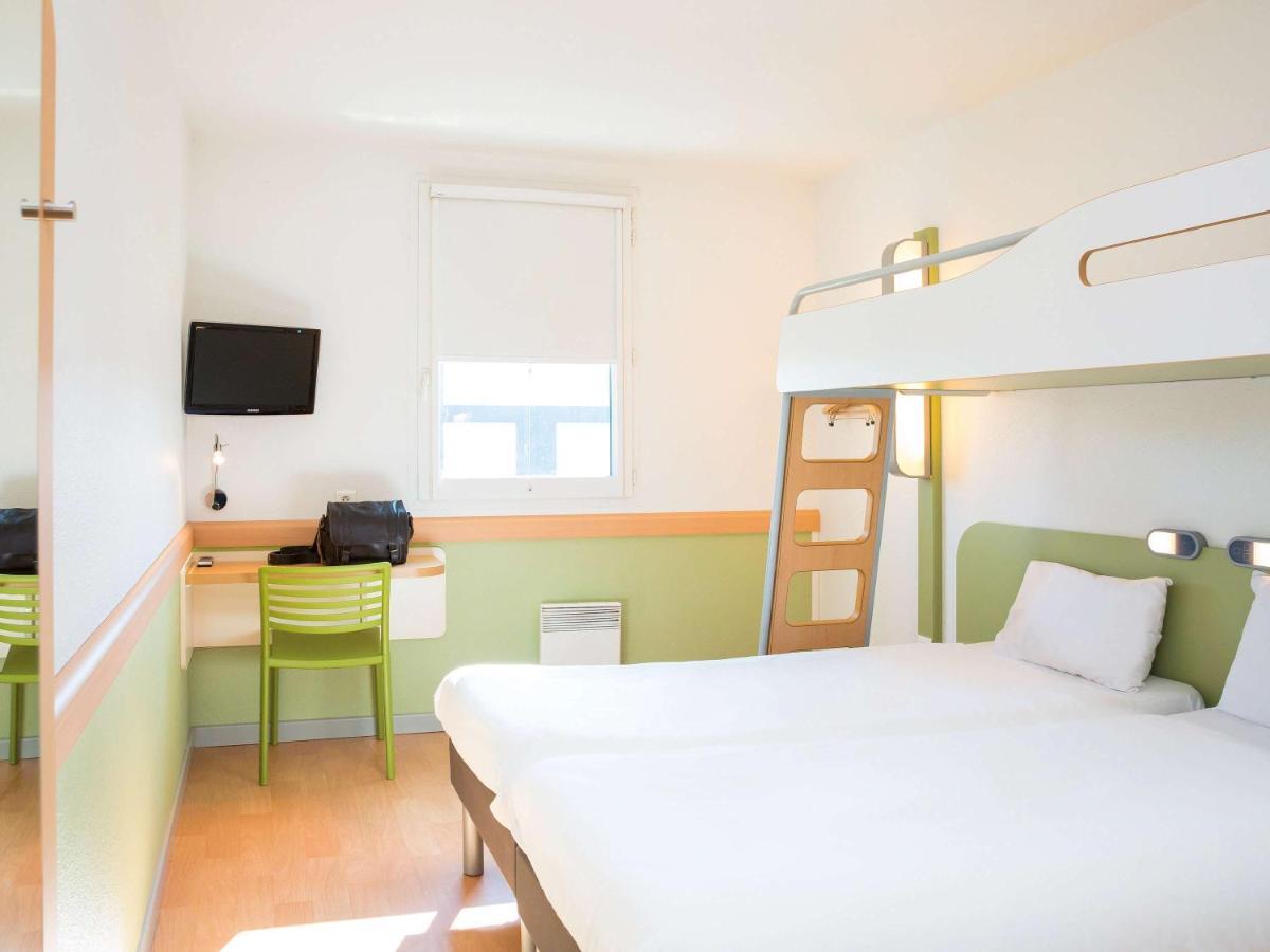 Ibis Budget Lyon Est Chaponnay Exterior foto